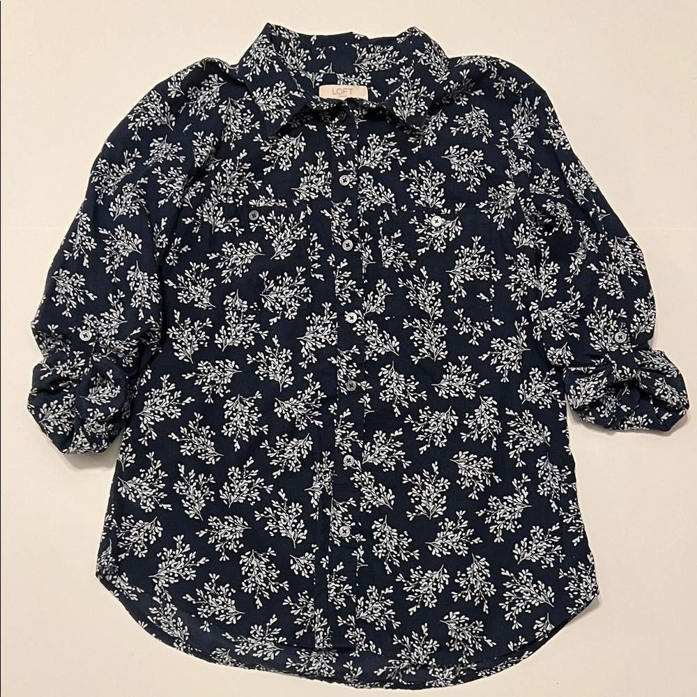 Loft Outlet Women’s Blue Floral Button Down Long Sleeve w/Roll Up Cuffs Sz SP
